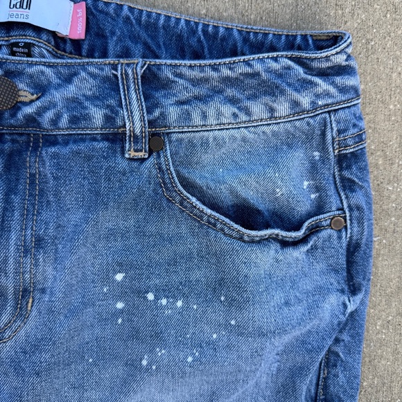 CAbi 100% Boyfriend distressed Denim Blue Jeans women’s size 8 #5884 Boho Chic - Picture 5 of 11